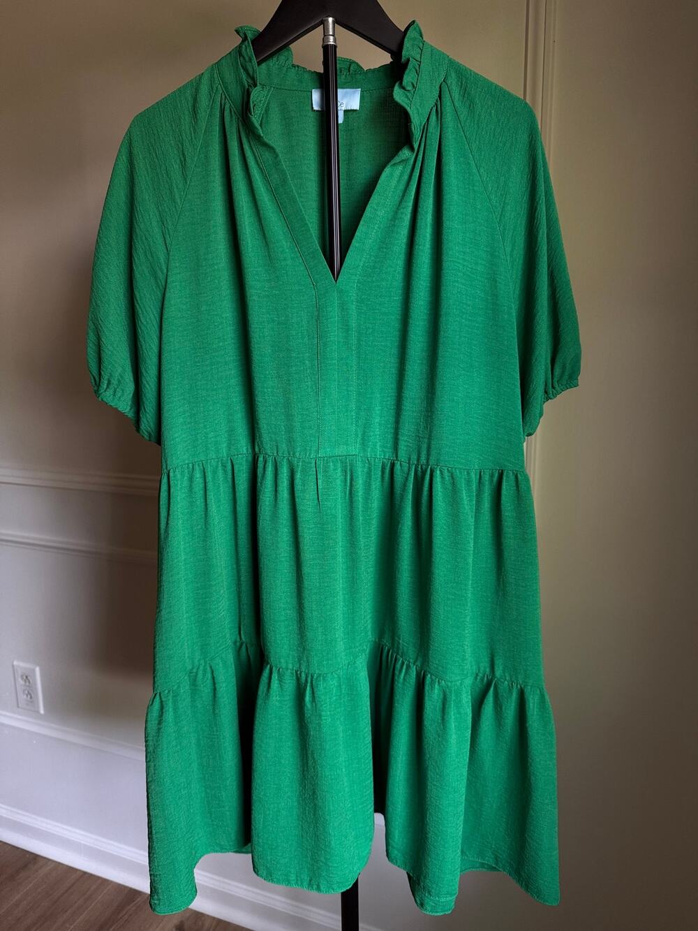 CeCe Kelly Green Tiered Babydoll Dress Ruffle Neck Puff Sleeve Size L